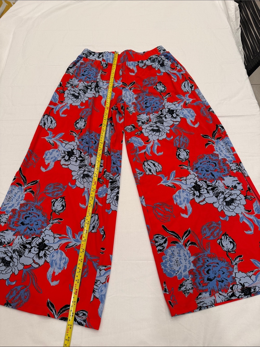 G.I.L.I. Red Wide-Leg Floral Pants